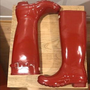 Hunter Tall Gloss Rain Boots size 9 Red